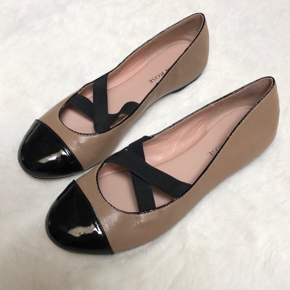 Size 7 Taryn Rose Beige Flats